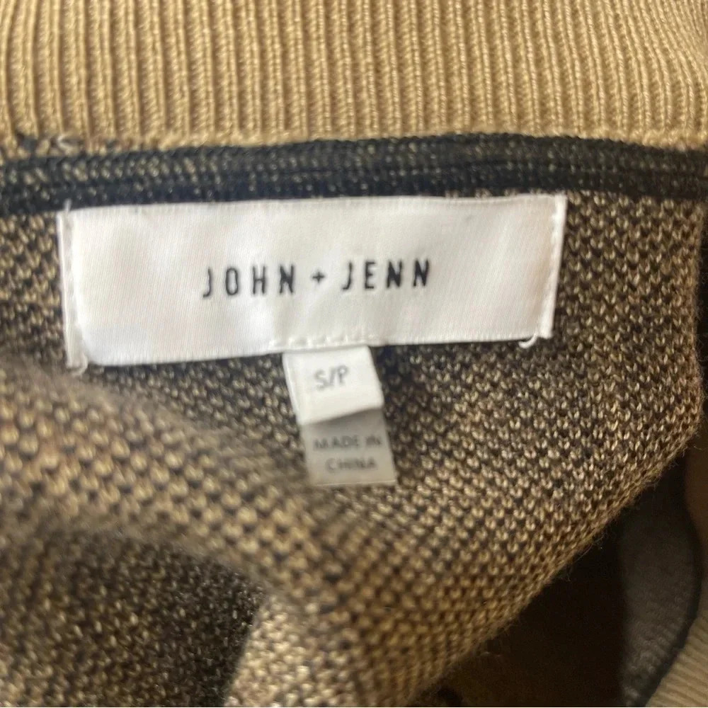 John + Jenn abstract animal print crewneck sweater. Size Small. - Picture 3 of 4
